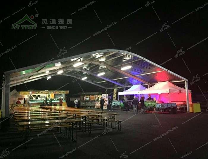 弧顶篷房